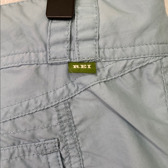 REI Women's Cargo Shorts - Light Blue - Picture 6 of 8